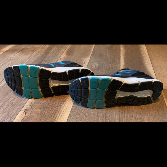 Sz 12 Men’s 840 v4 Abzorb New Balance Running Shoe - Picture 9 of 14